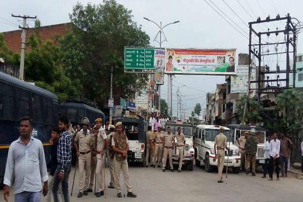 राजस्थान लॉकडाउन : प्रदेश में पहली बार थूकने पर कार्रवाई, भरतपुर में दो गिरफ्तार