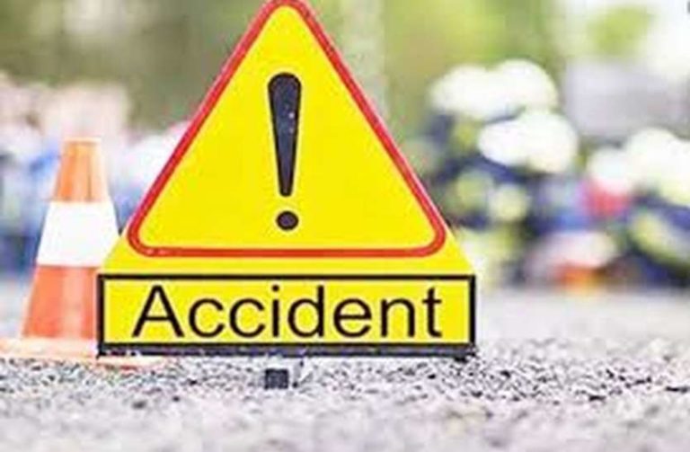 जोधपुर में ट्रक से जा टकराई जीप, ड्राइवर की मौत, 8 घायल