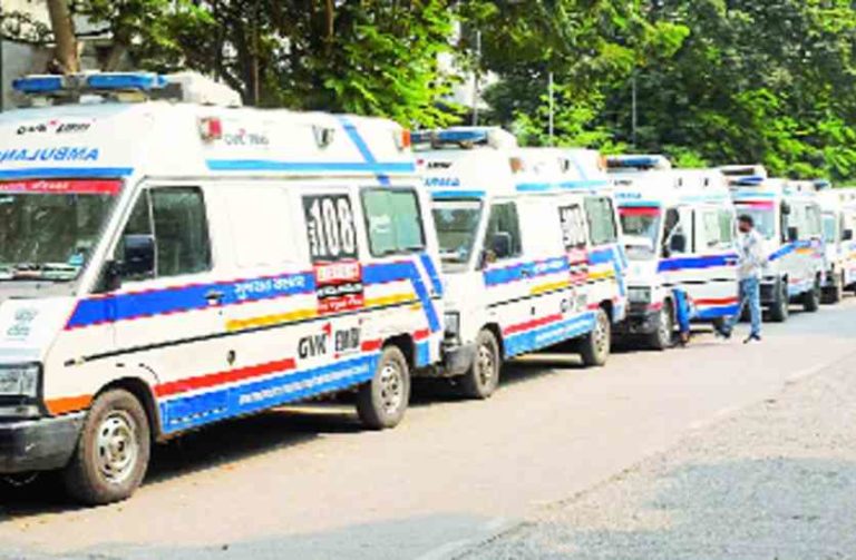 प्रदेश में एंबुलेंस कर्मचारियों की फिर हड़ताल, वेतन नहीं मिलने पर सेवा ठप
