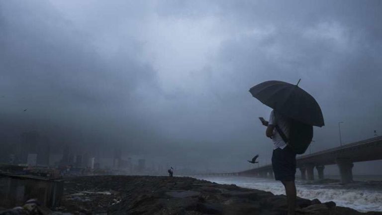 मौसम विभाग ने जारी किया ऑरेंज अलर्ट, आज 16 जिलों में भारी बारिश की चेतावनी
