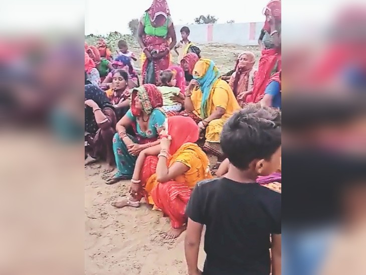 खाप का शर्मनाक फैसला: चाची-भतीजे को पूरे गांव के सामने किया निर्वस्त्र, आपत्तिजनक वीडियो वायरल