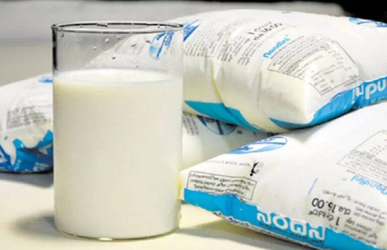 Milk Price Hike: फिर से महंगा हुआ सरस दूध, 5 महीने में 6 रुपए बढ़े दाम, जानें नई कीमत