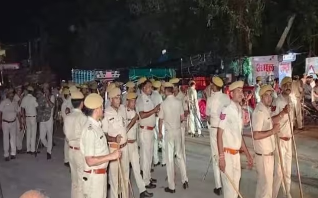 प्रमोद जैन के घर के पास भीड़ और पुलिस के बीच झड़प, पुलिस छावनी बना बारां, धारा 144 लागू